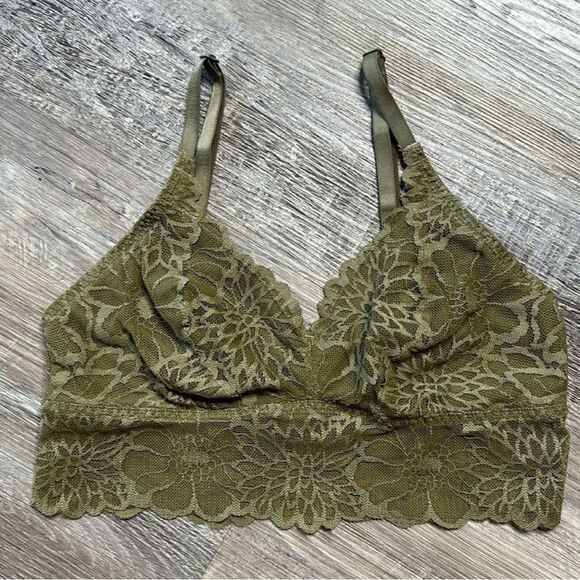 Victoria’s Secret | PINK | Bundle of 3 | XS/S Bralettes | Like New | 1573 - Picture 12 of 15